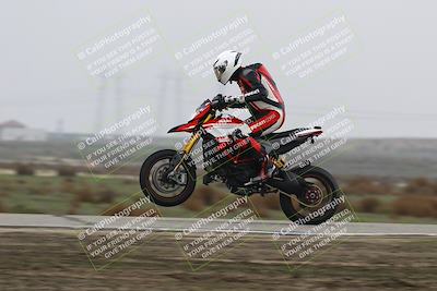 media/Nov-29-2025-TrackDaz (Sat) [[10ae2d9bce]]/A Group/Session 4 (Wheelie Bump)/